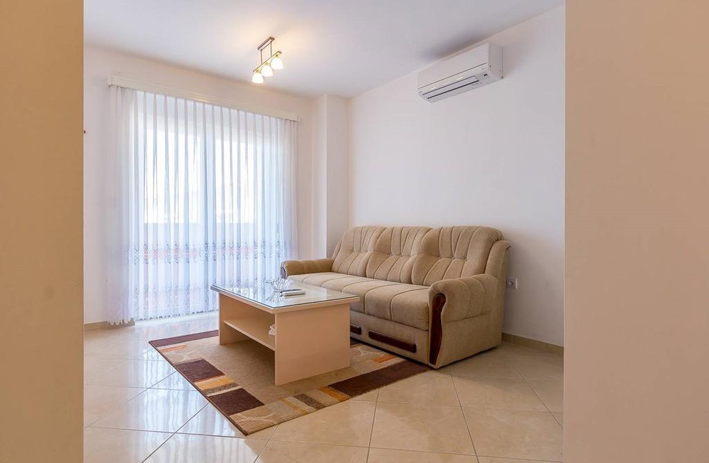 Apartment Marich *